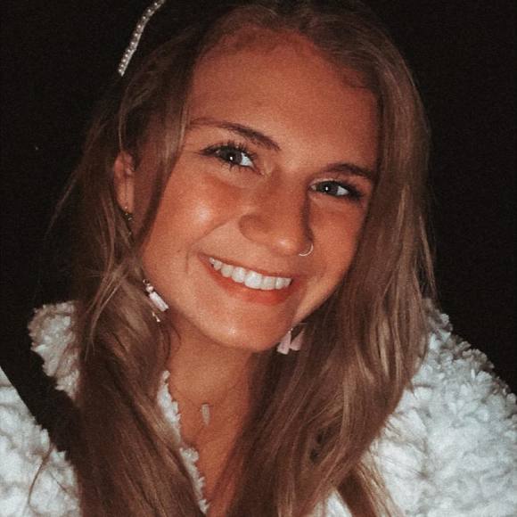 Meet your Posher, Lauran - Picture 1 of 1